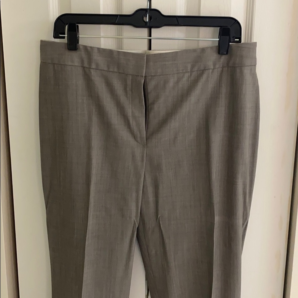 Elie Tahari taupe slacks